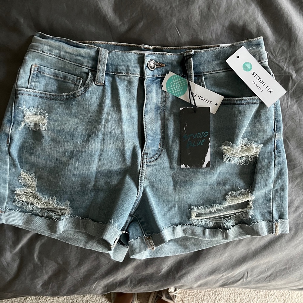 Studio Blue Eden Short